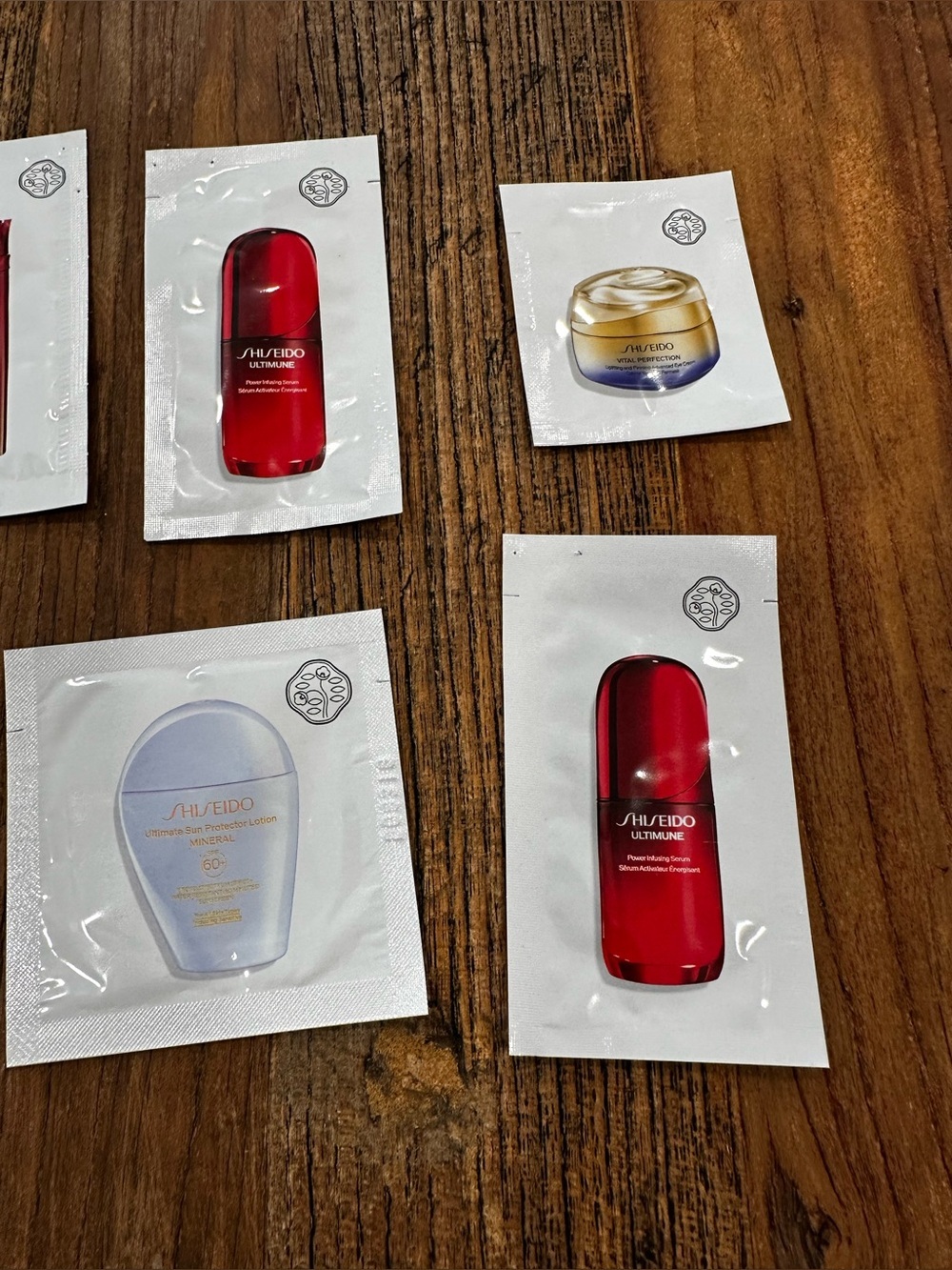 Shiseido Skincare Sample Sachets in Red, Gold & White - Picture 2 of 5